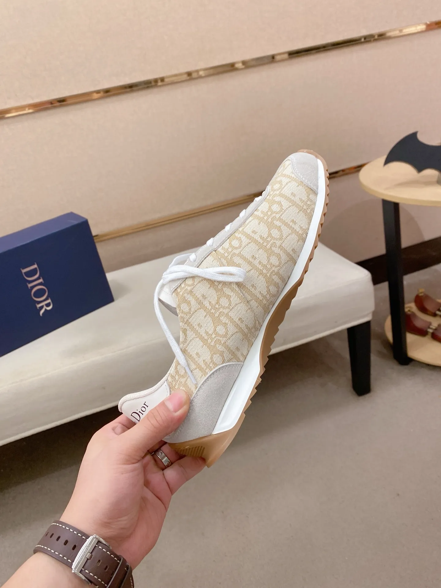Men's shoes💰: 440💰Couple style💏 [Dior·Dior] New casual sports style men's shoes, new spring and summer design, perfect workmanship, lace-up lazy style to create wardrobe quality, upper: imported first-layer cowhide, mesh breathable lining soft and comfortable, ultra-light TPU wear-resistant outsole, simple, versatile fashion men's shoes, excellent color code number 35--44. (45,46 customized items are not returnable or exchangeable)